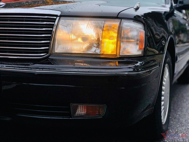 Khó tin xe Toyota Crown 25 năm tuổi vẫn có giá 1,5 tỷ đồng - 5