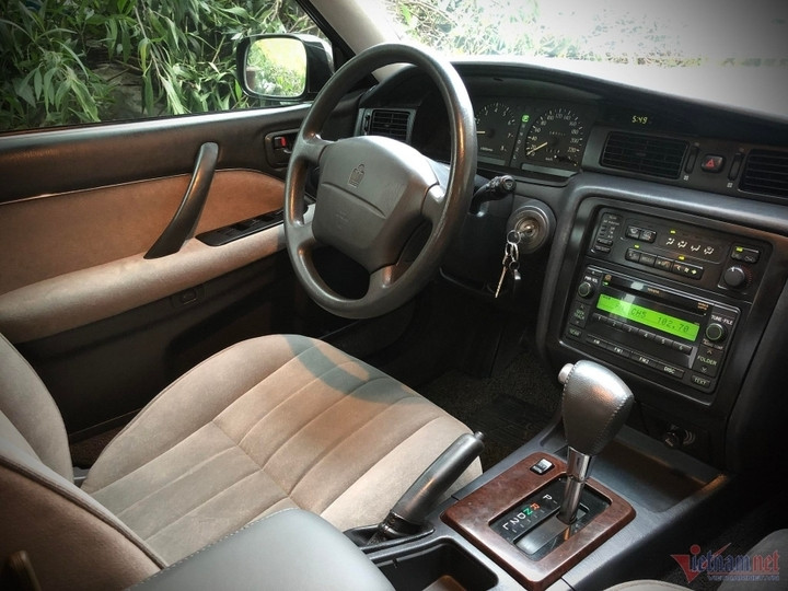 Khó tin xe Toyota Crown 25 năm tuổi vẫn có giá 1,5 tỷ đồng - 7