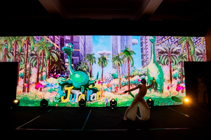 Hàng trăm du khách tham dự triển lãm 'Glory to GLORY' ngày đầu mở cửa - 8