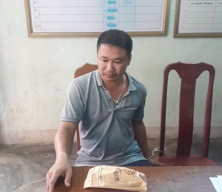 Thầy giáo dùng dao đâm bố vợ tử vong - 1