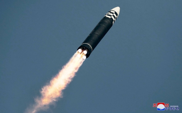 Triều Tiên tuyên bố thử thành công ICBM mới - 1