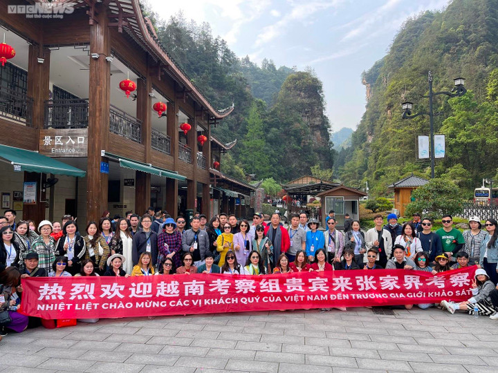 Trung Quốc mở cửa du lịch, hơn trăm doanh nghiệp lữ hành Việt sang khảo sát - 1