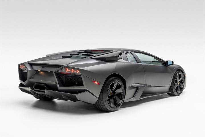 Lamborghini Reventon 'sốt' giá, 1,6 triệu USD chưa phải con số cuối cùng - 2