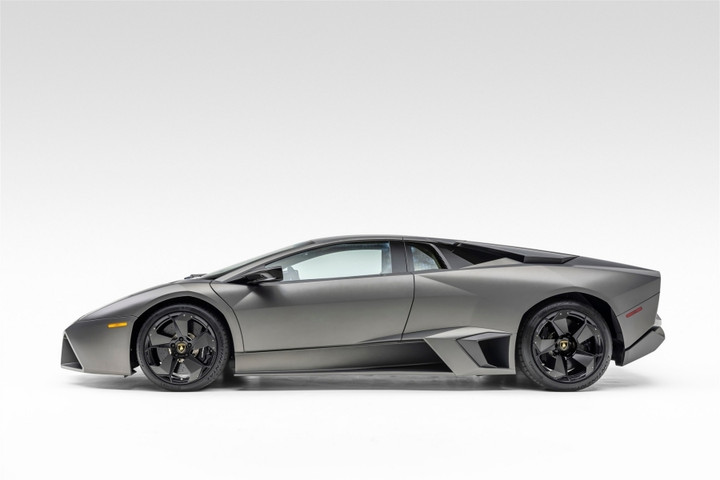 Lamborghini Reventon 'sốt' giá, 1,6 triệu USD chưa phải con số cuối cùng - 3