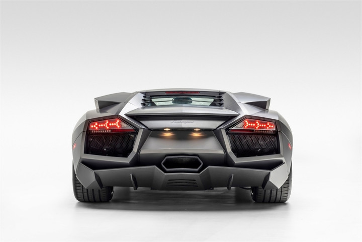 Lamborghini Reventon 'sốt' giá, 1,6 triệu USD chưa phải con số cuối cùng - 4