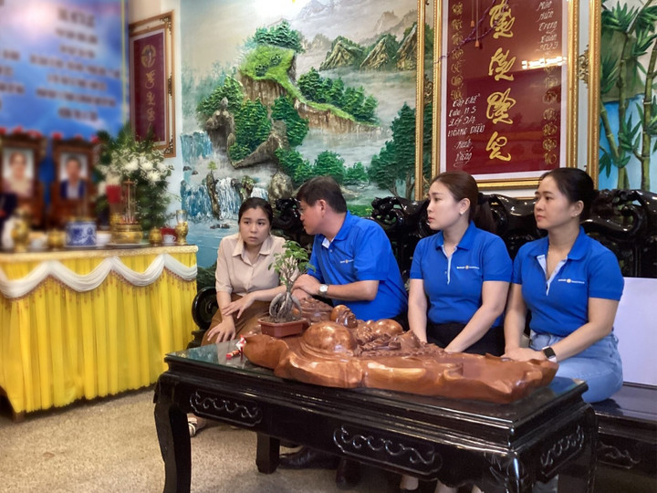 Bảo hiểm bồi thường 200 triệu đồng cho 2 nạn nhân vụ rơi trực thăng ở Hạ Long - 1