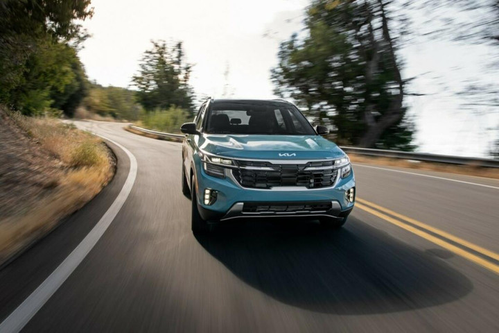 Kia Seltos 2024 tăng giá, có nội thất cao cấp hơn - 10