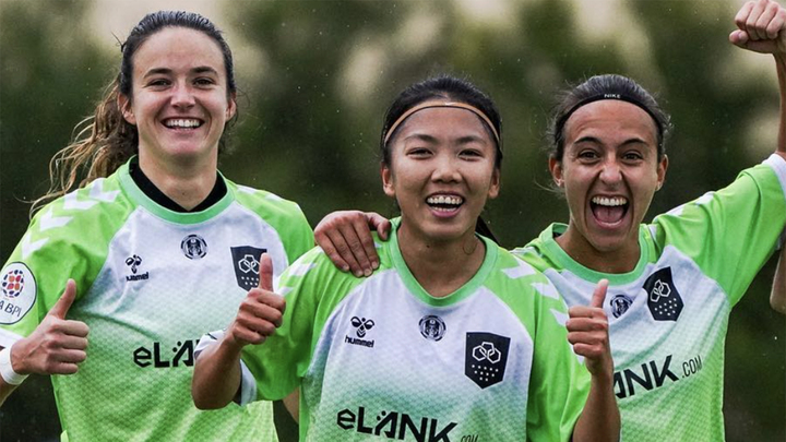 Huỳnh Như giúp Lank FC trụ hạng.