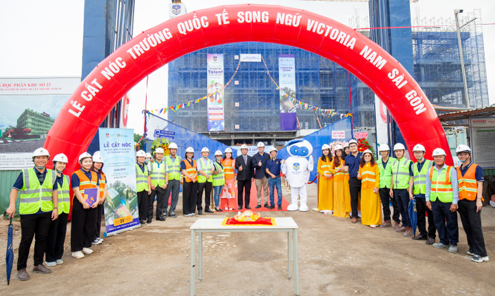 Lễ cất nóc 'Trường học hạnh phúc' - Victoria Nam Sài Gòn - 1