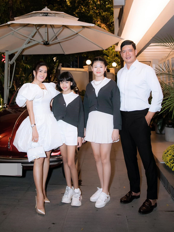 Hôn nhân ngọt ngào 15 năm của MC Bình Minh và vợ doanh nhân - 9