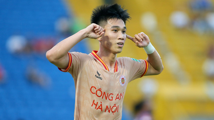 Trực tiếp bóng đá CLB Công an Hà Nội 4-0 Nam Định: Văn Phương lập công - 10