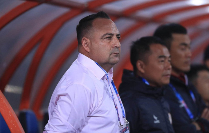 HLV CLB Công an Hà Nội không chỉ đạo trong trận gặp Nam Định - 1