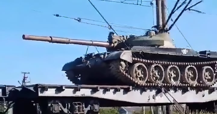 Bùn lầy đã khiến chiếc Leopard đầu tiên bị "hạ gục" trên chiến trường Ukraine - 4