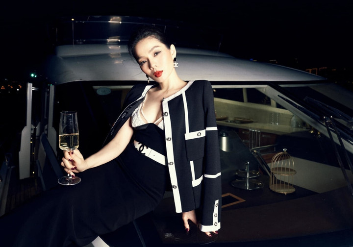 Sao Việt 18/4: Trương Ngọc Ánh khoe mặt mộc, Thu Minh trẻ đẹp bên Tuấn Hưng - 9