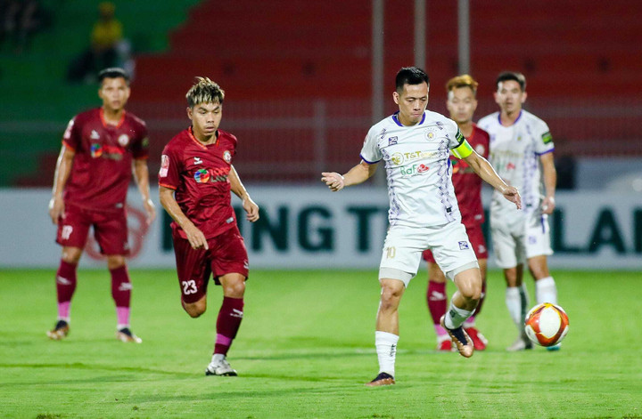 Thủ môn U22 Việt Nam ra mắt, Hà Nội FC thua trận đầu tiên - 1