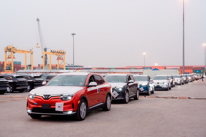 VinFast tiếp tục xuất khẩu gần 1.900 ô tô VF 8 tới Bắc Mỹ - 3