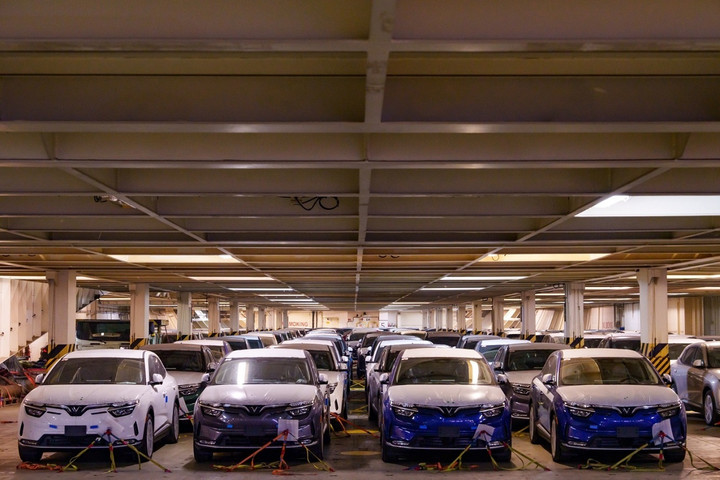 VinFast tiếp tục xuất khẩu gần 1.900 ô tô VF 8 tới Bắc Mỹ - 5