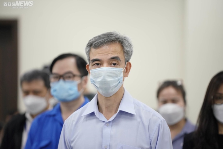 Cựu Giám đốc Bệnh viện Tim Hà Nội Nguyễn Quang Tuấn bị đề nghị mức án 4-5 năm tù - 1