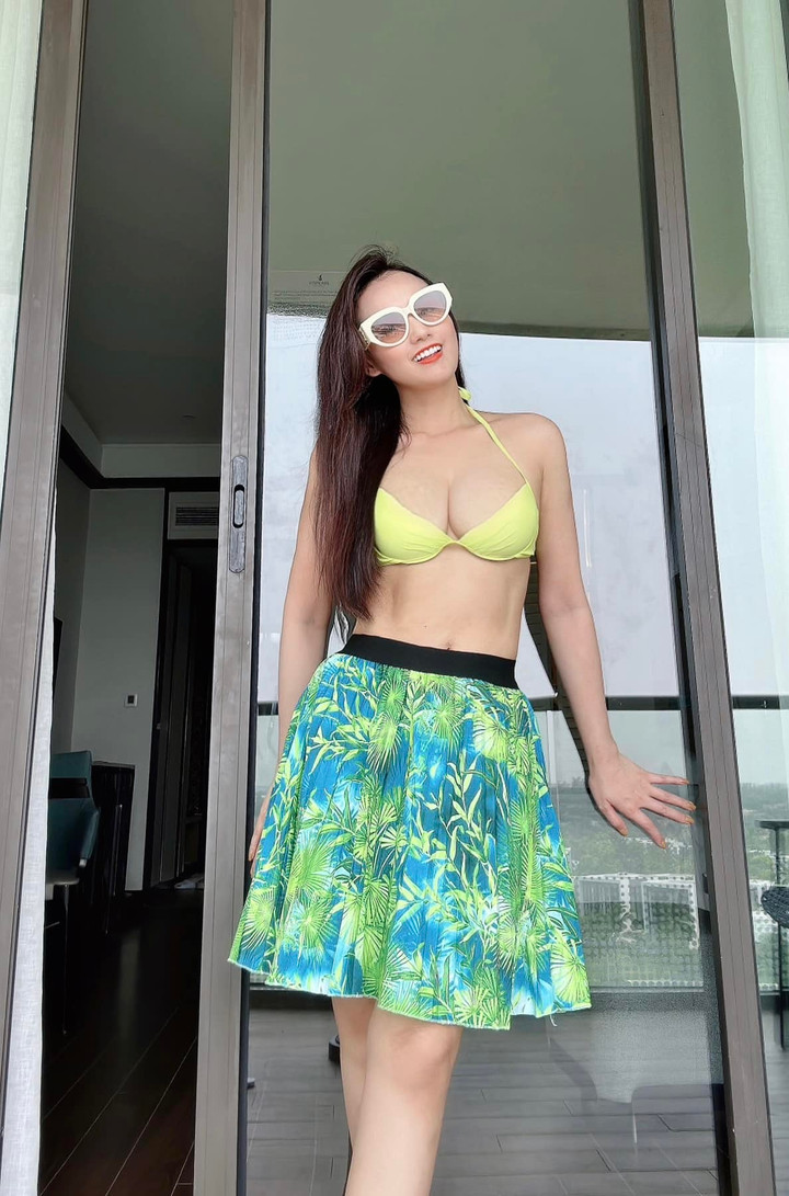 Sao Việt 20/4: Bị nhắc 'đừng nổi đoá đôi co với người hâm mộ', Lệ Quyên nói gì? - 12