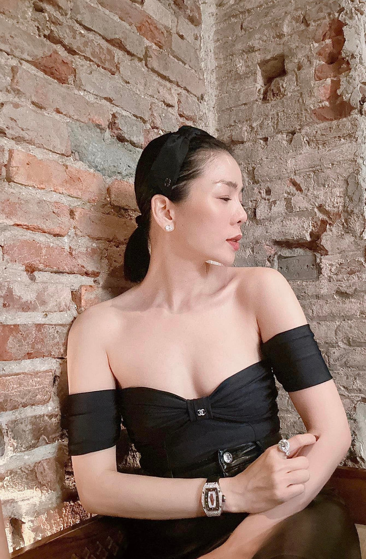 Sao Việt 20/4: Bị nhắc 'đừng nổi đoá đôi co với người hâm mộ', Lệ Quyên nói gì? - 2