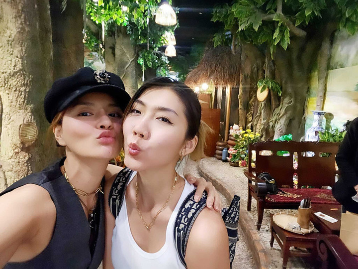 Sao Việt 20/4: Bị nhắc 'đừng nổi đoá đôi co với người hâm mộ', Lệ Quyên nói gì? - 11