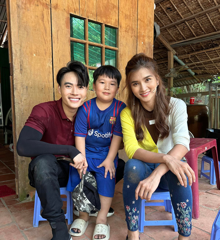 Sao Việt 20/4: Bị nhắc 'đừng nổi đoá đôi co với người hâm mộ', Lệ Quyên nói gì? - 7