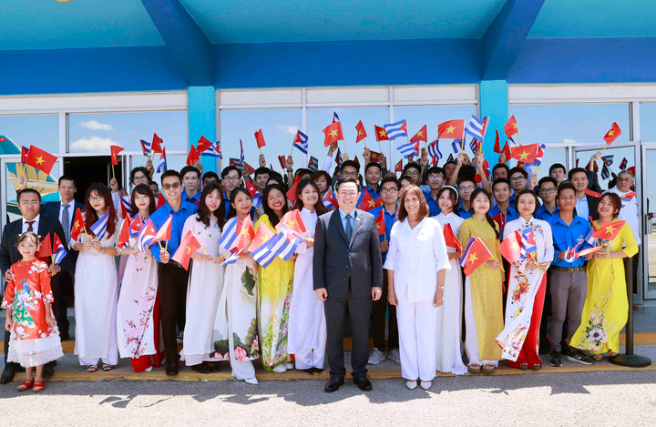 Chủ tịch Quốc hội Vương Đình Huệ bắt đầu thăm chính thức Cuba - 4