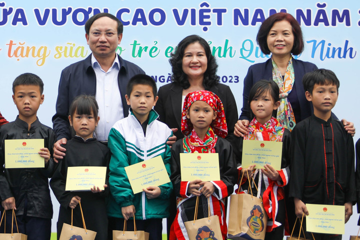 Vinamilk và Quỹ sữa Vươn cao Việt Nam khởi động hành trình năm thứ 16 - 3