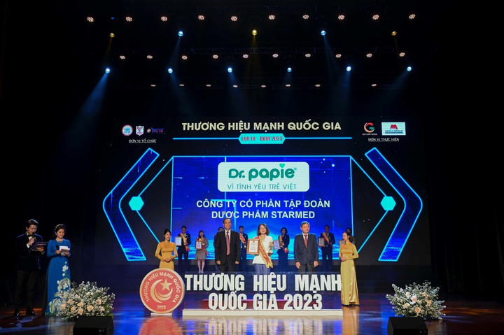 Dr.Papie nhận giải Top 10 Thương hiệu mạnh Quốc gia 2023 - 1