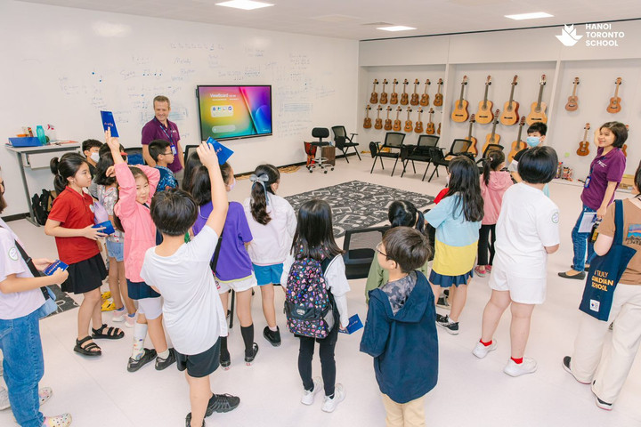 Hơn 300 phụ huynh, học sinh tham gia Open Day trường Hà Nội Toronto - 2