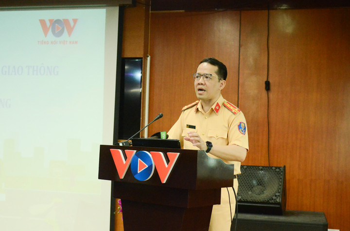 Báo chí góp phần đắc lực trong tuyên truyền bảo đảm trật tự, an toàn giao thông - 2