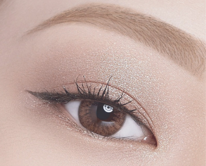 Các kiểu trang điểm khi mặc áo dài giúp bạn đẹp không tì vết - 2