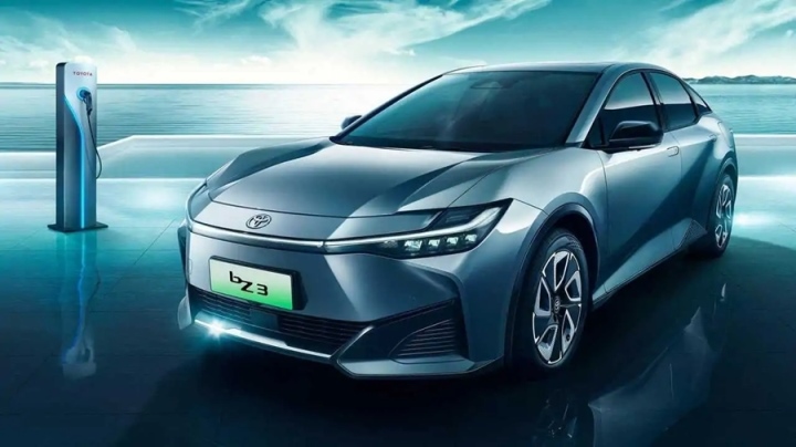 Nhận 5.000 đơn đặt hàng trong ngày mở bán, xe điện của Toyota có gì lạ? - 1
