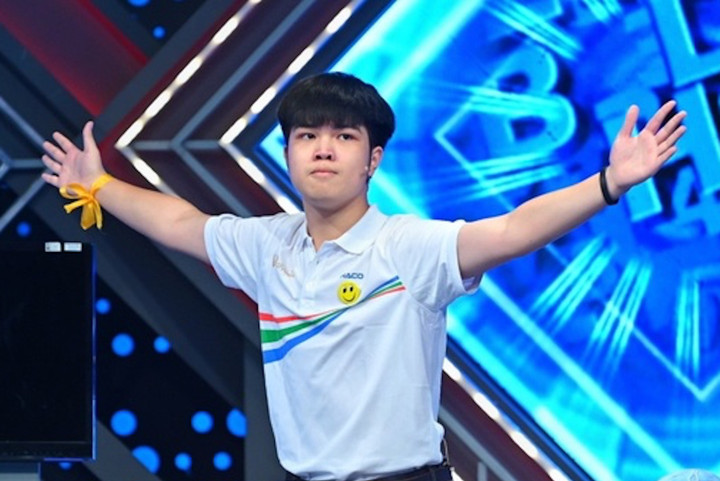 Quán quân Olympia đạt 125/150 điểm thi đánh giá năng lực: Chỉ dành 2 ngày ôn tập - 1