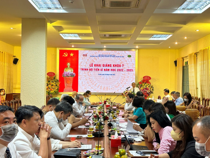 Trường Đại học Kinh doanh và Công nghệ Hà Nội khai giảng khóa đào tạo tiến sĩ - 1