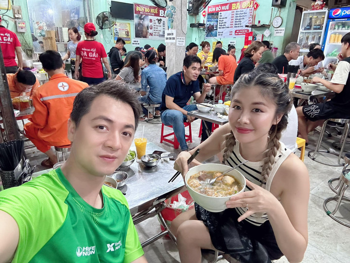 Sao Việt 22/4: Hà Hồ gợi cảm, Minh Hằng xinh đẹp với váy bầu - 10