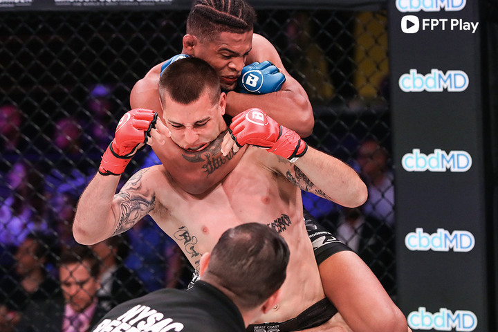 Bellator MMA 295 nóng bỏng vì màn đối đầu của cặp đấu Stots - Mix - 4