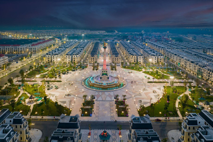 Không muốn chen chúc dịp nghỉ lễ, khách du lịch đổi gió về 'Phố Đông' Thủ đô - 3