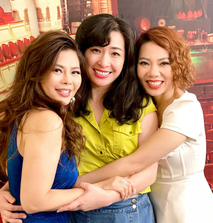 Sao Việt 23/4: Đỗ Thị Hà ngày càng gợi cảm, Khánh Thi rạng rỡ khi mang bầu lần 3 - 10