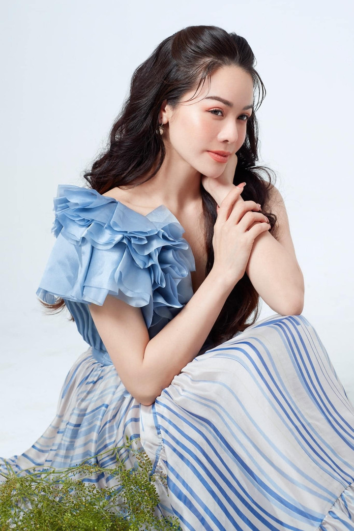 Sao Việt 23/4: Đỗ Thị Hà ngày càng gợi cảm, Khánh Thi rạng rỡ khi mang bầu lần 3 - 9