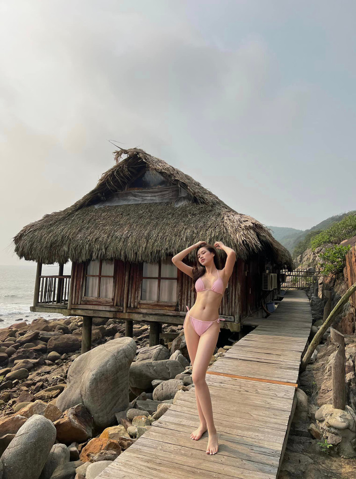 Sao Việt 23/4: Đỗ Thị Hà ngày càng gợi cảm, Khánh Thi rạng rỡ khi mang bầu lần 3 - 4