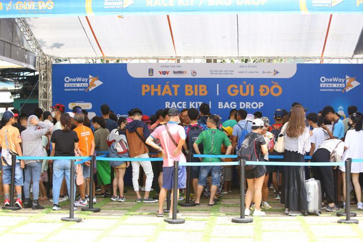 Hàng nghìn VĐV hâm nóng không khí OneWay Marathon Vũng Tàu 2023 - 1
