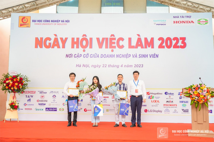 Gần 5.000 cơ hội việc làm cho sinh viên tại Ngày hội việc làm 2023 - 3