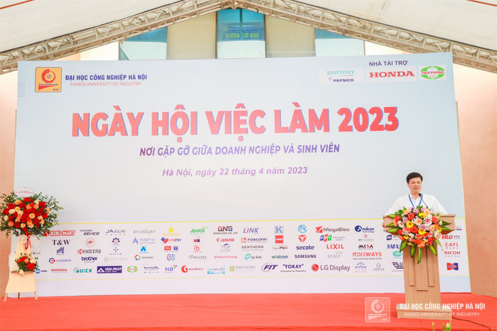 Gần 5.000 cơ hội việc làm cho sinh viên tại Ngày hội việc làm 2023 - 1