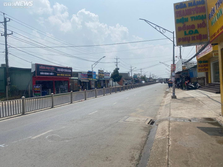 Tài xế nghi chở ma túy tông chết người: Người dân kể lại giây phút ám ảnh - 1