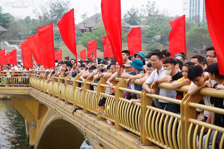 Sôi động giải bơi chải ở Lễ hội Đền Hùng - 3