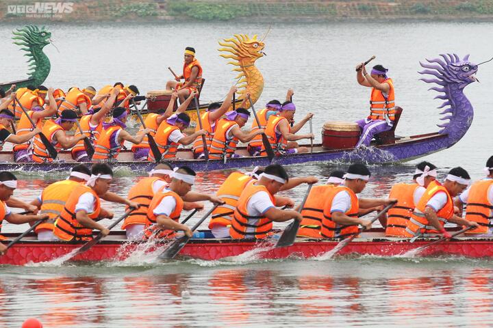 Sôi động giải bơi chải ở Lễ hội Đền Hùng - 7