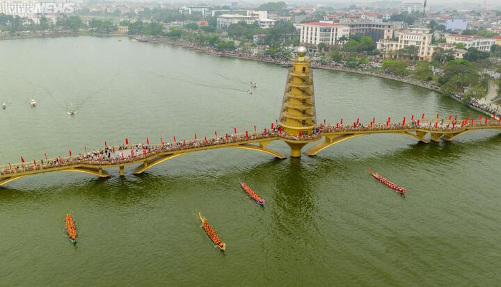 Sôi động giải bơi chải ở Lễ hội Đền Hùng - 9
