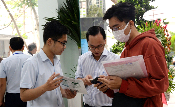 Đầu tàu kinh tế của cả nước: Khi cán bộ e sợ, cầu an - 2