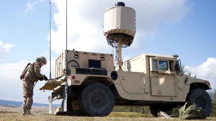 Máy bay Nga bắn trúng trạm radar AN/TPQ-50 của Mỹ - 1